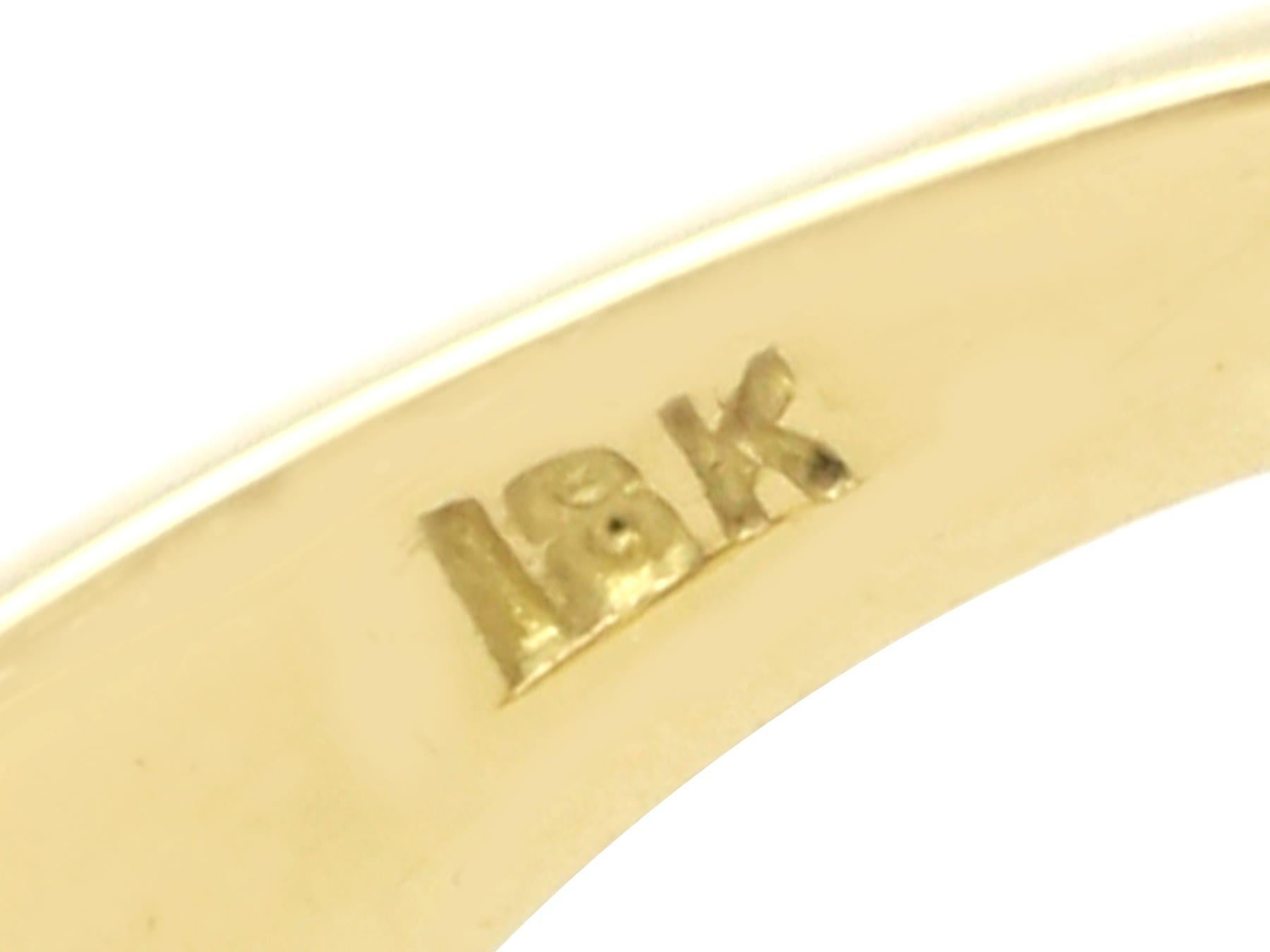 Vintage 2.03 Carat Marquise Cut Brown Diamond Ring in 18 Karat Yellow Gold For Sale 3