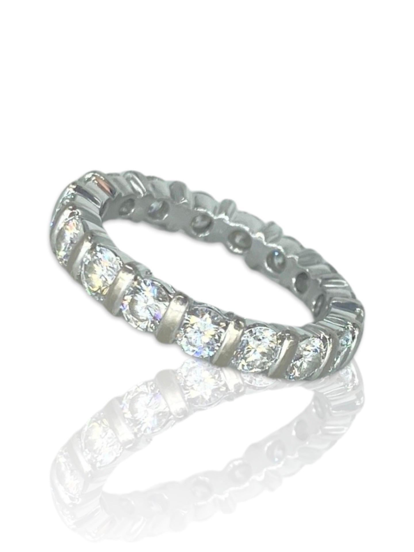 Vintage 2.04 Carat Round Diamonds Eternity Ring 18k White Gold For Sale 2