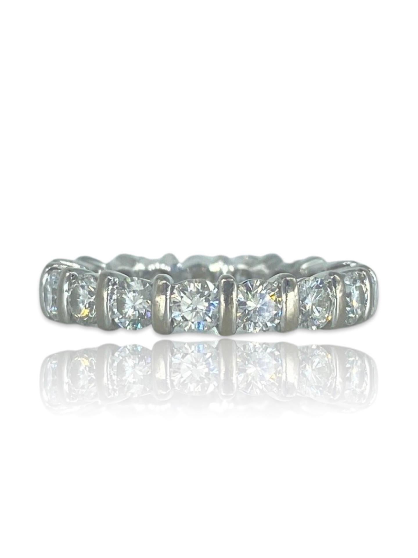 Vintage 2.04 Carat Round Diamonds Eternity Ring 18k White Gold For Sale 4