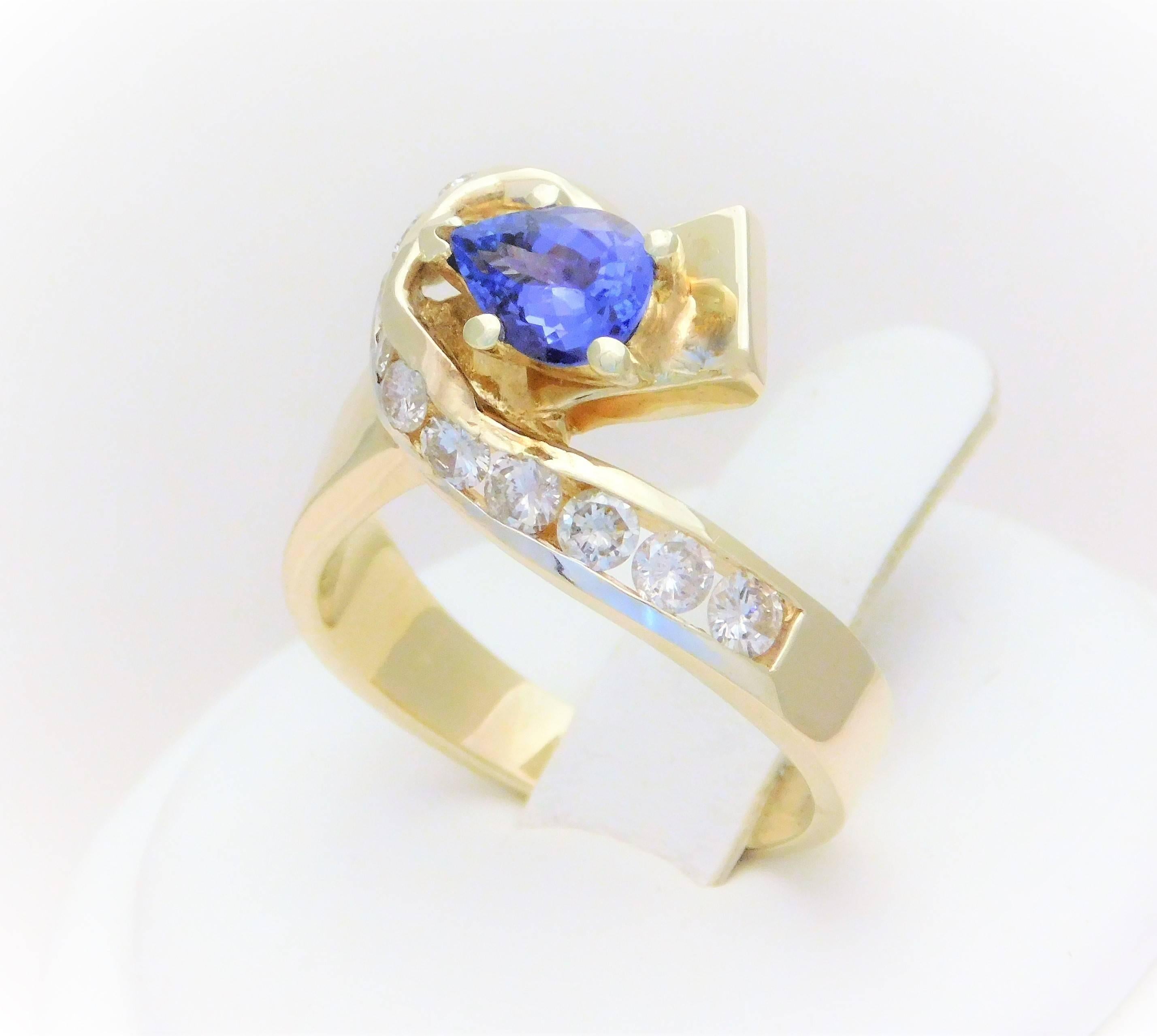 Pear Cut Vintage 2.05 Carat Pear-Cut Tanzanite and Diamond Cocktail Ring For Sale