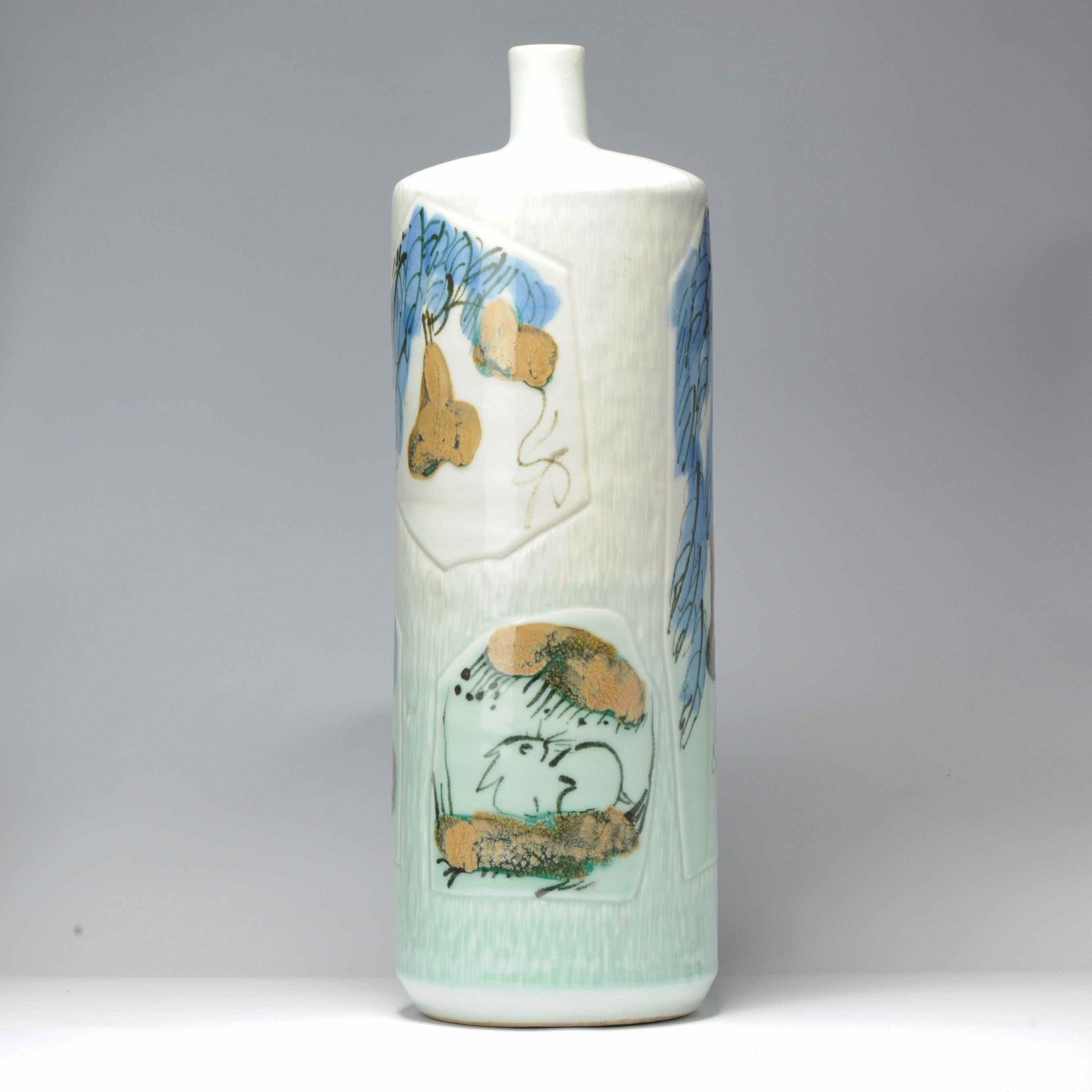 Vintage 20C Chinese Porcelain PROC Liling Vase China Fruit & Rabit Underglaze For Sale 1