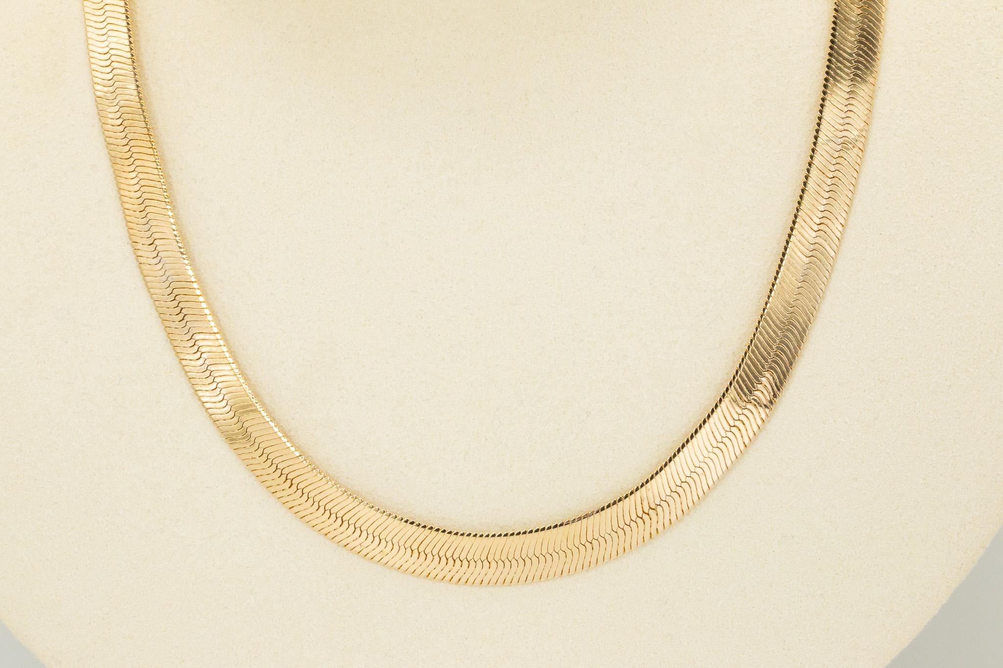 Donna Collana vintage con catena a spina di pesce da 20 pollici in oro giallo 14K in vendita