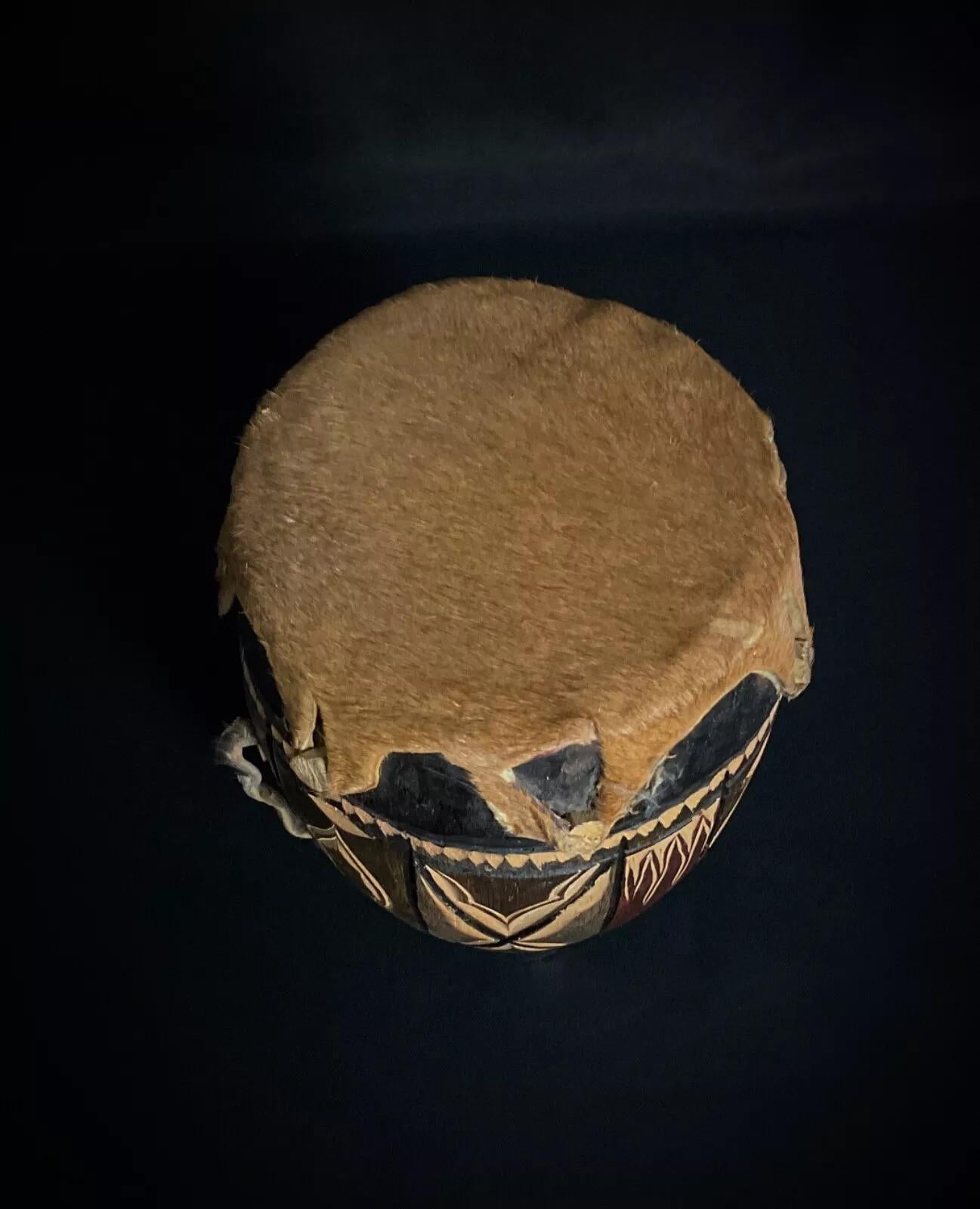 20th Century Vintage 20th-Century African Wooden and Hide Drum Figurine - 2Y381 For Sale