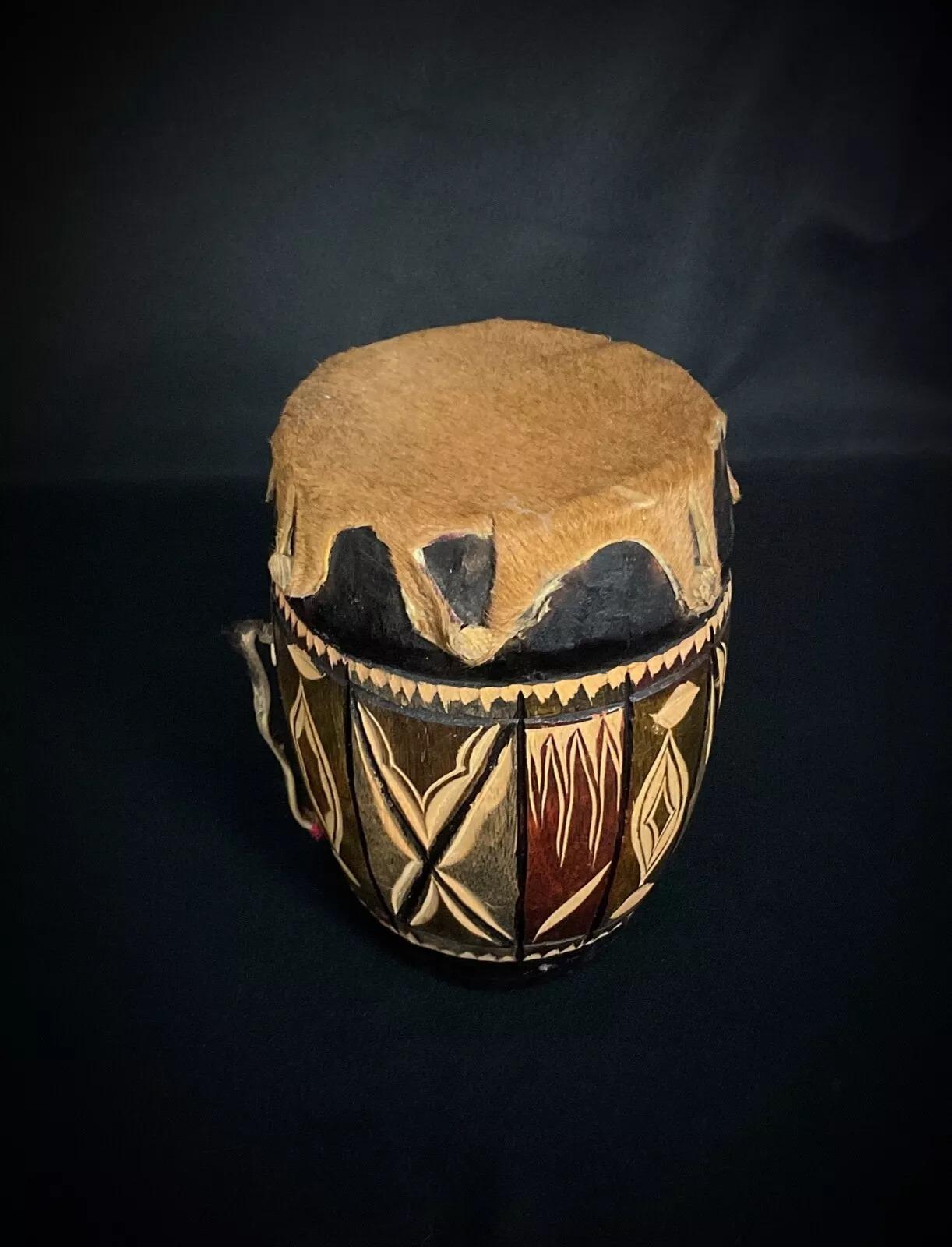Vintage 20th-Century African Wooden and Hide Drum Figurine - 2Y381 For Sale 1