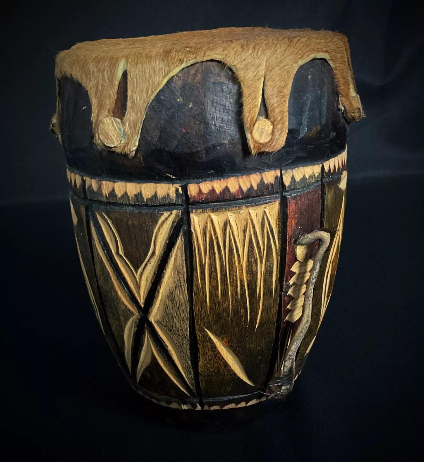 Vintage 20th-Century African Wooden and Hide Drum Figurine - 2Y381 For Sale 2