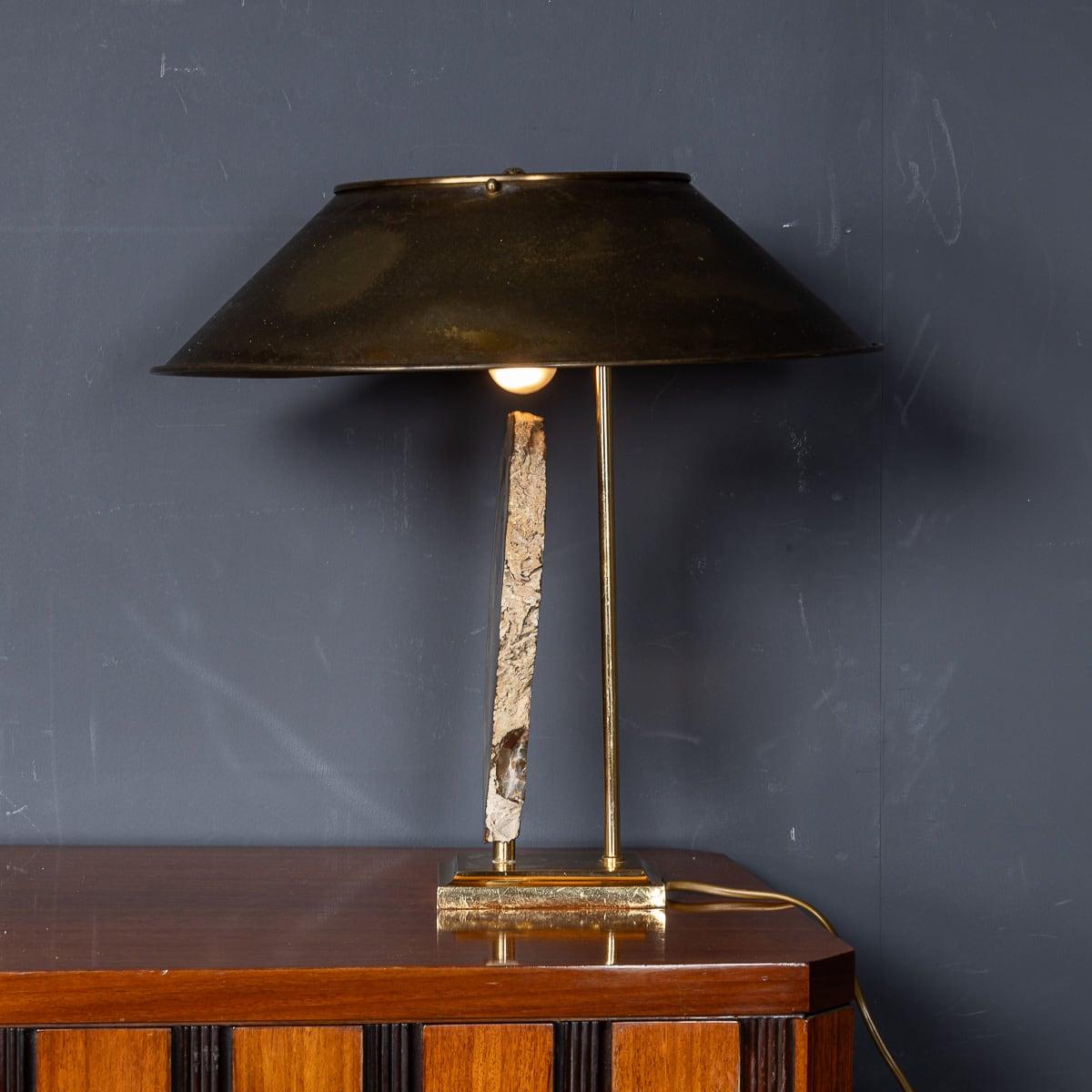 Lámpara de mesa vintage de ágata y latón del siglo XX de Willy Daro, Bélgica c.1970 Otro en venta