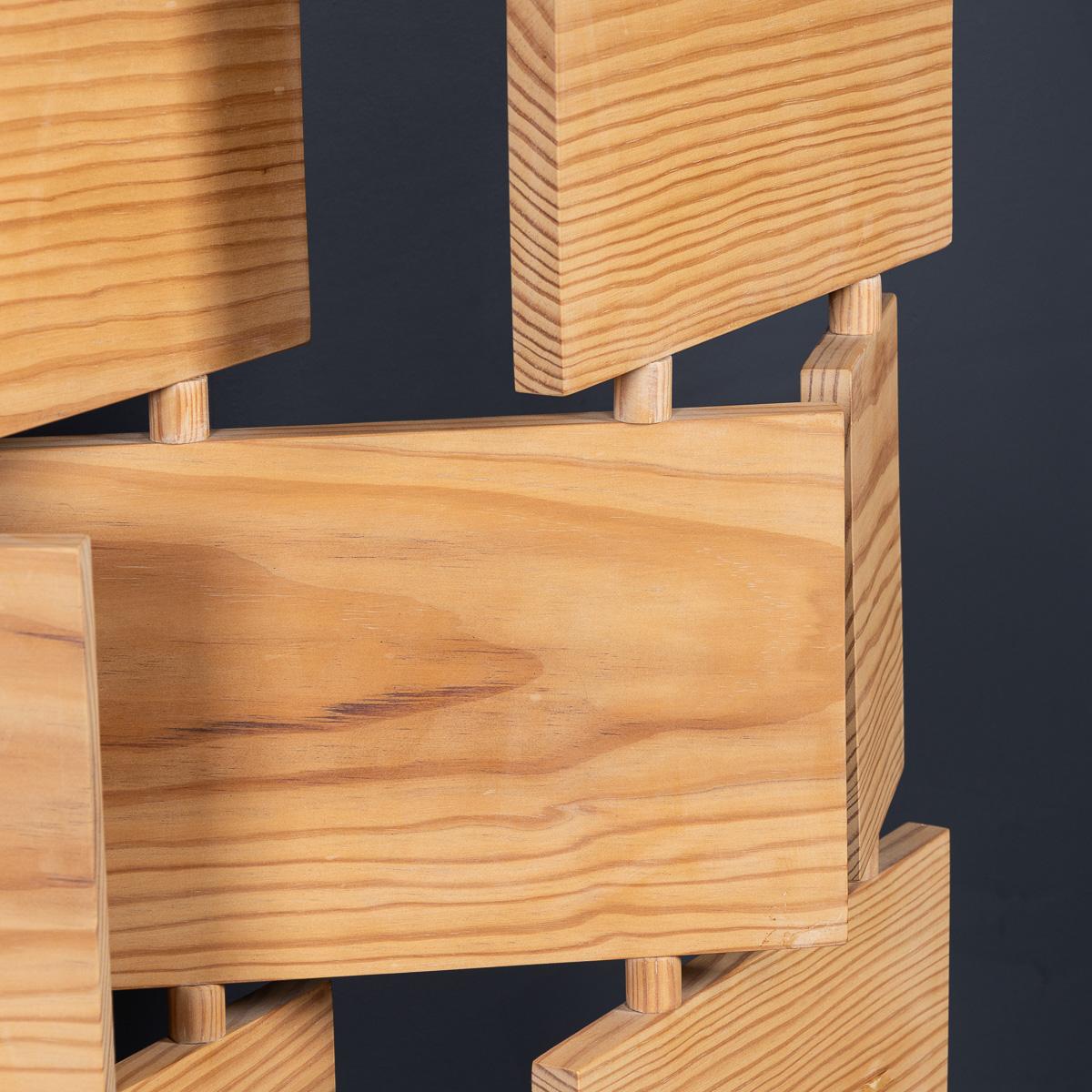 Vieux écran en bois de pin articulé du 20ème siècle, vers 1980 en vente 3