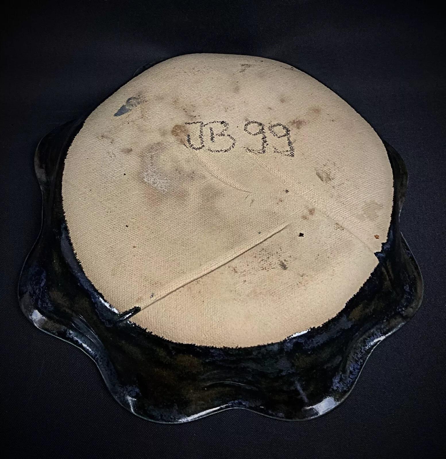 This striking vintage catchall dish showcases a bold blue and black color palette, making it a stylish addition to any home decor.

Key Features:

Material: Ceramic
Period: 20th Century Design
Origin: Unknown
Brand: Unbranded
Type: Catchall
