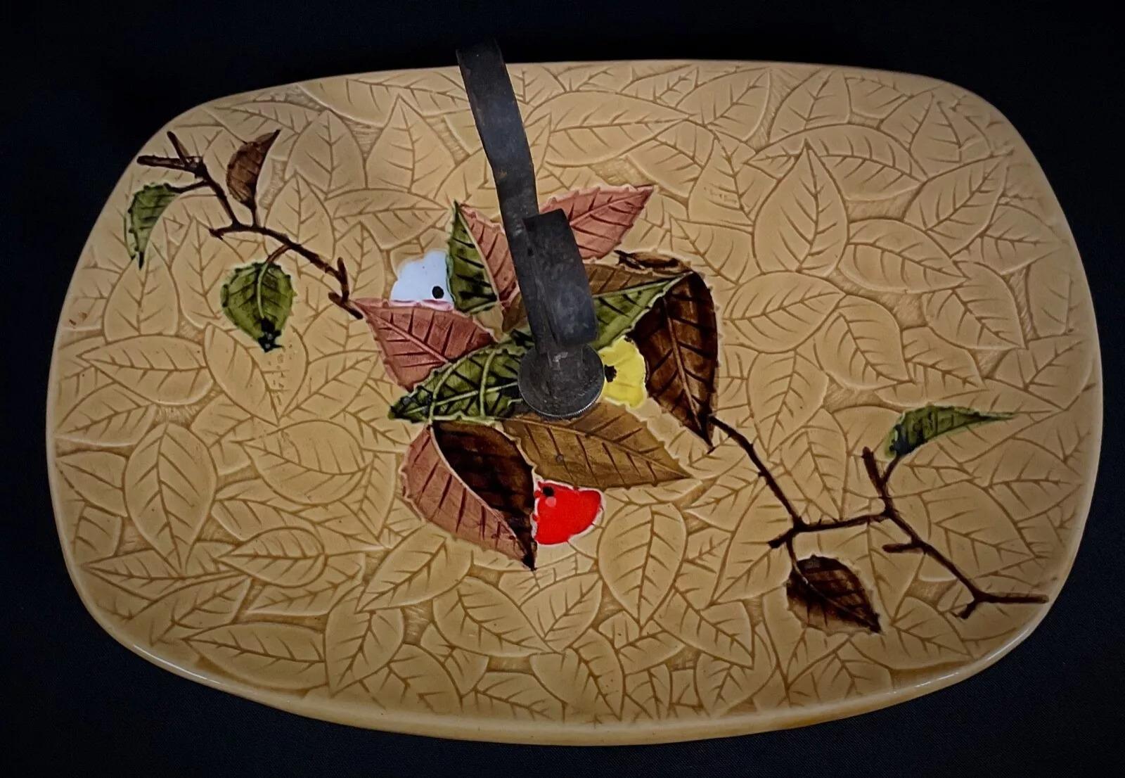Vintage 20th-Century Ceramic Cheese Serving Platter with Fruit and Leaf - 2Y344 In Good Condition For Sale In Bordeaux, FR