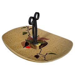 Bandeja de cerámica vintage del siglo XX para servir queso con frutas y hojas - 2Y344
