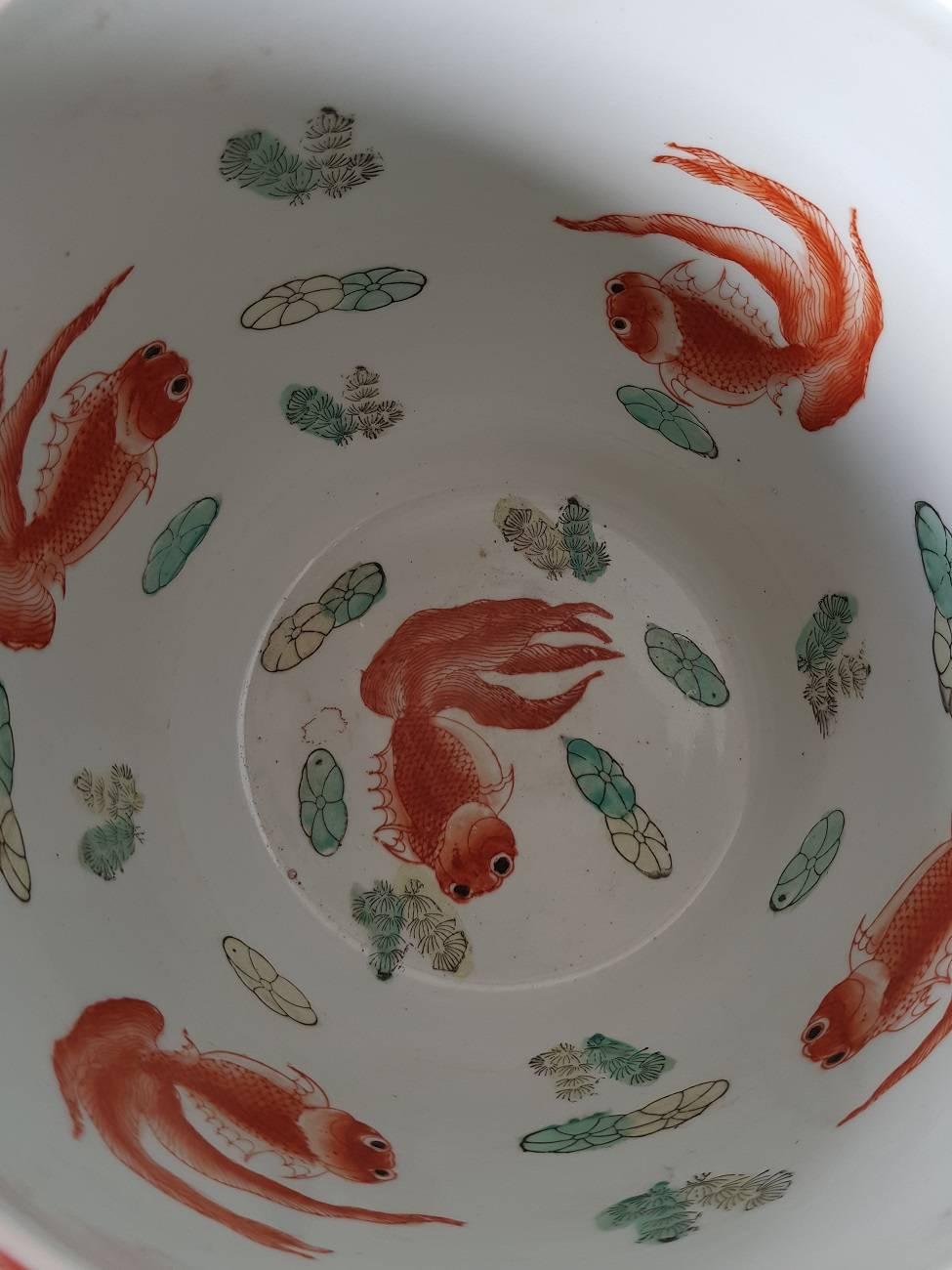 Hand-Painted Vintage 20th Century Chinese Porcelain Export Fish Bowl For Sale