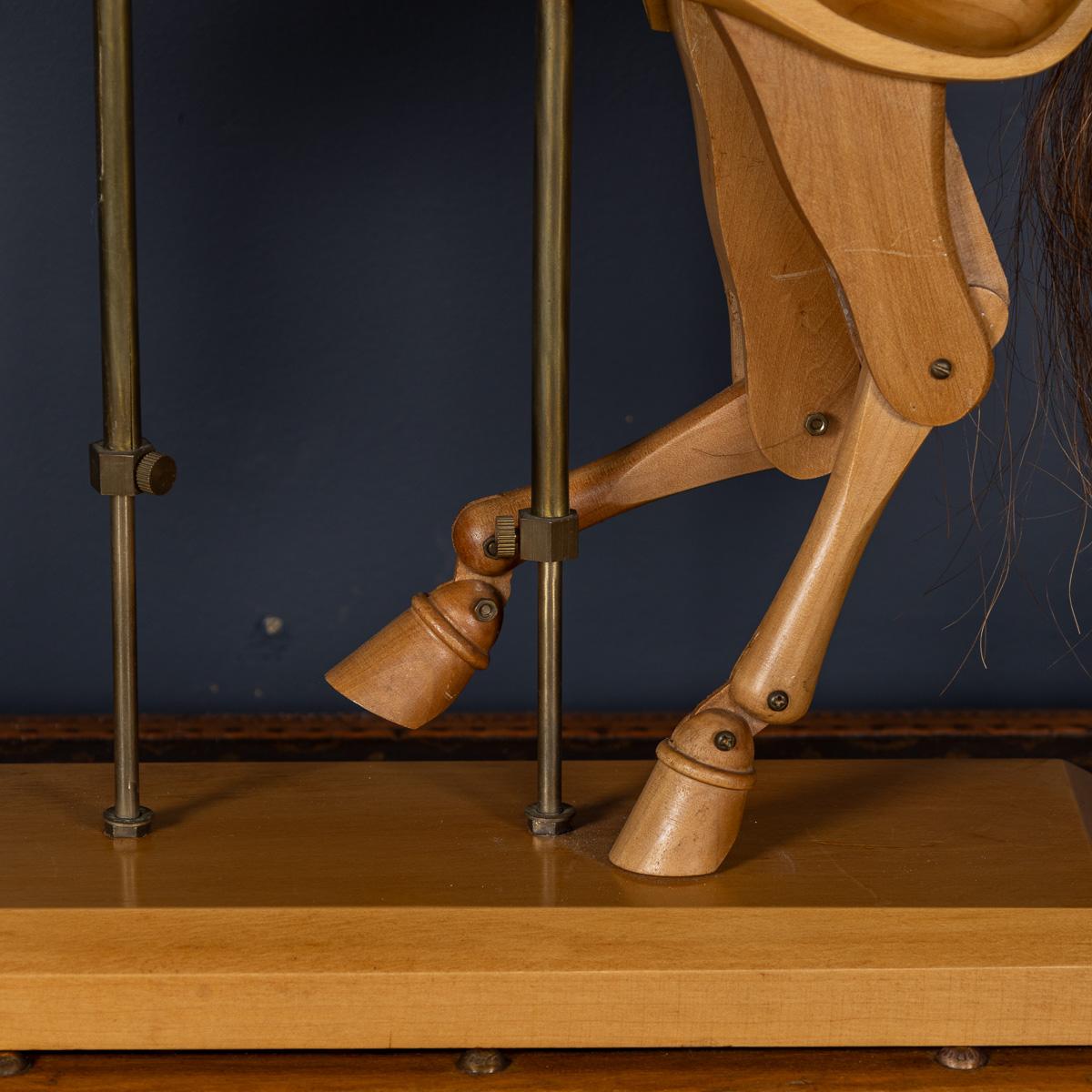 Horse articulé anglais du 20ème siècle, vers 1960 en vente 8