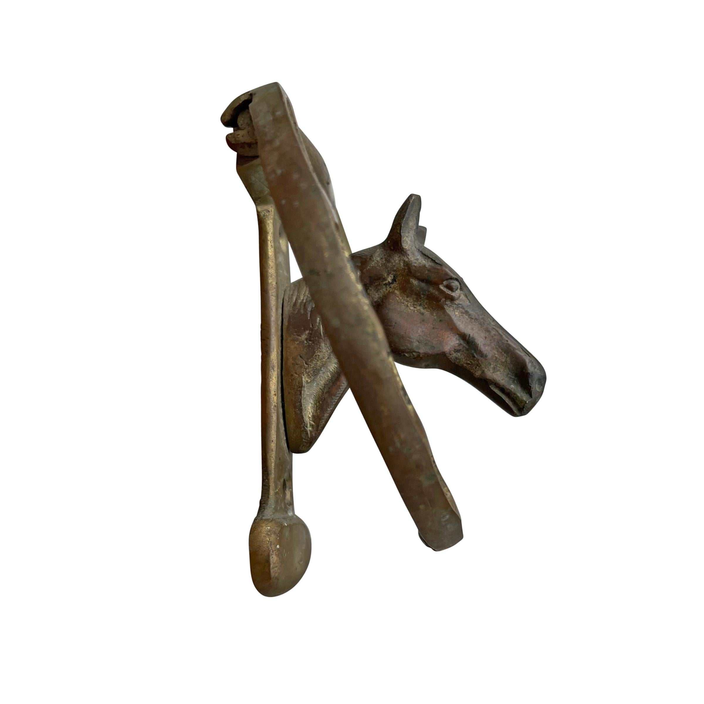 Country Vintage 20th Century English Brass Horse and Horseshoe Doorknocker For Sale