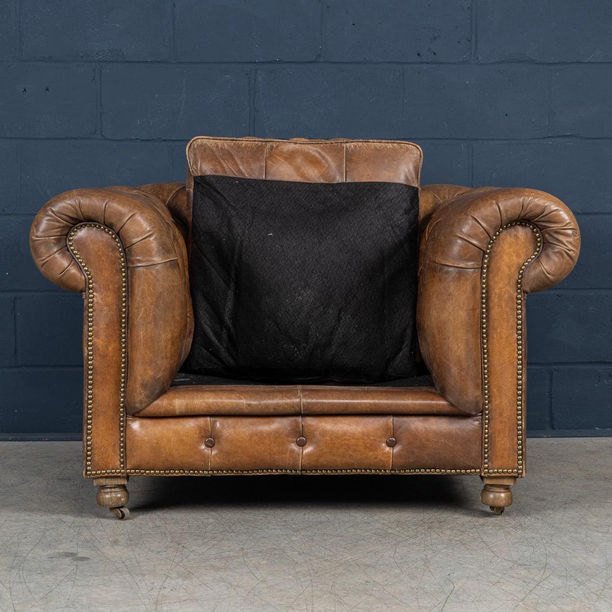 Sillón Chesterfield Vintage Inglés de Cuero Marrón del Siglo XX Por Halo en venta 1