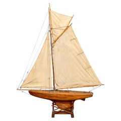 Vintage 20th Century English Carved Hull Pond Yacht c.1930