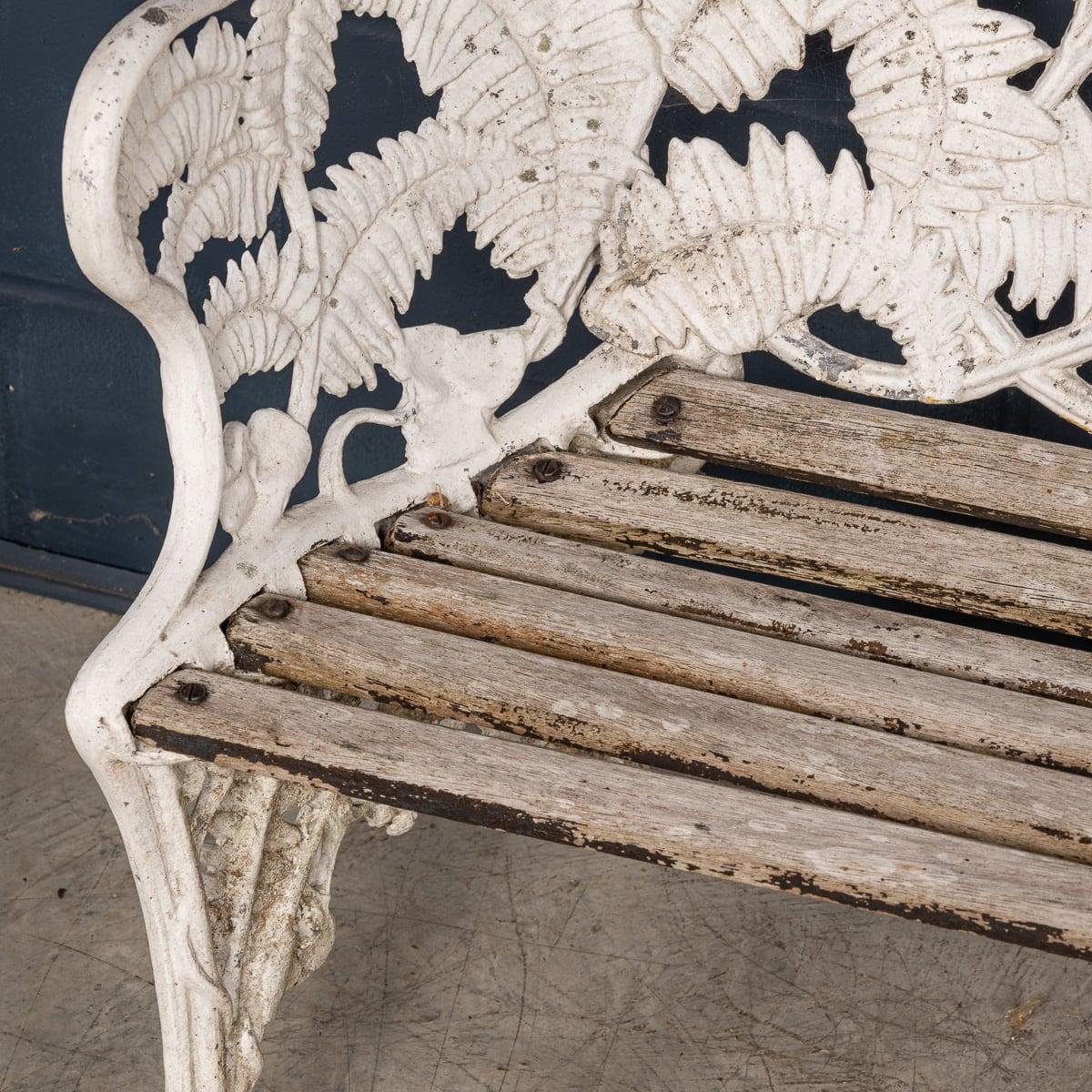 Suite da giardino inglese del XX secolo in fusione di alluminio e teak, c.1960 in vendita 10