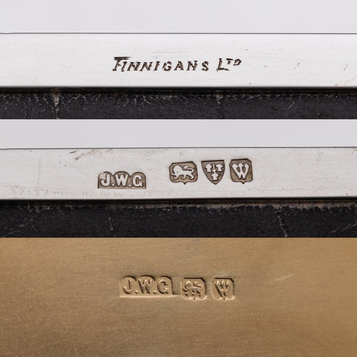 Boîte à cigares anglaise du 20ème siècle en argent massif vendue par les finlandais vers 1947 en vente 11