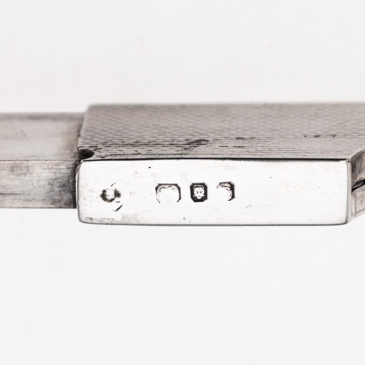 Vintage 20th Century English Solid Silver Travel Cigar Cutter By Dunhill c.1953 en vente 5