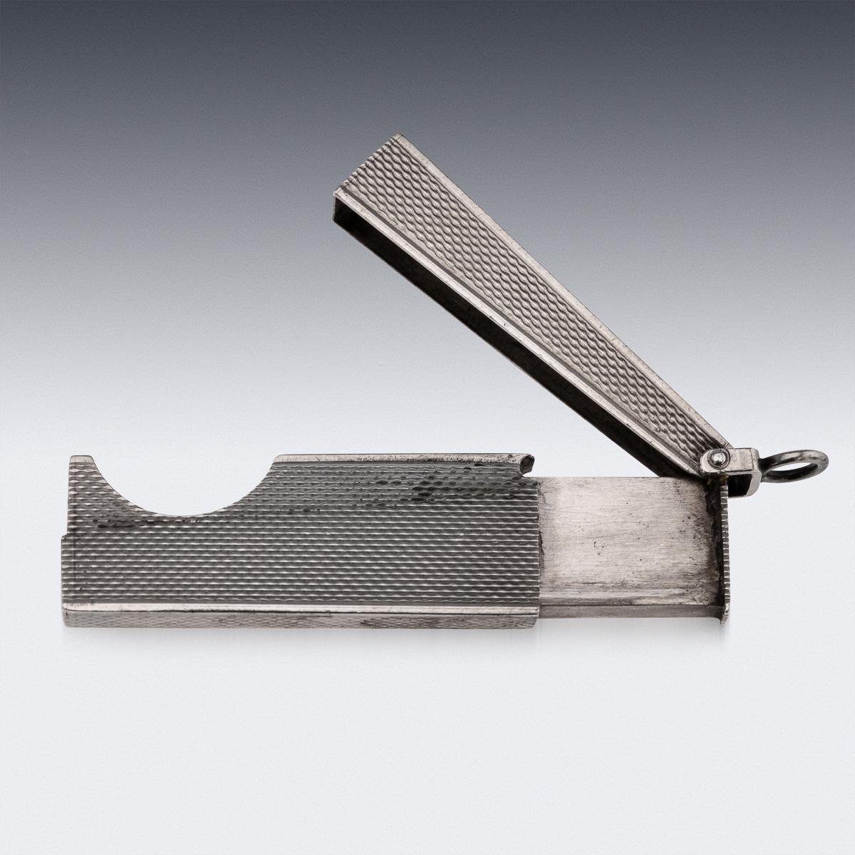 Autre Vintage 20th Century English Solid Silver Travel Cigar Cutter By Dunhill c.1953 en vente