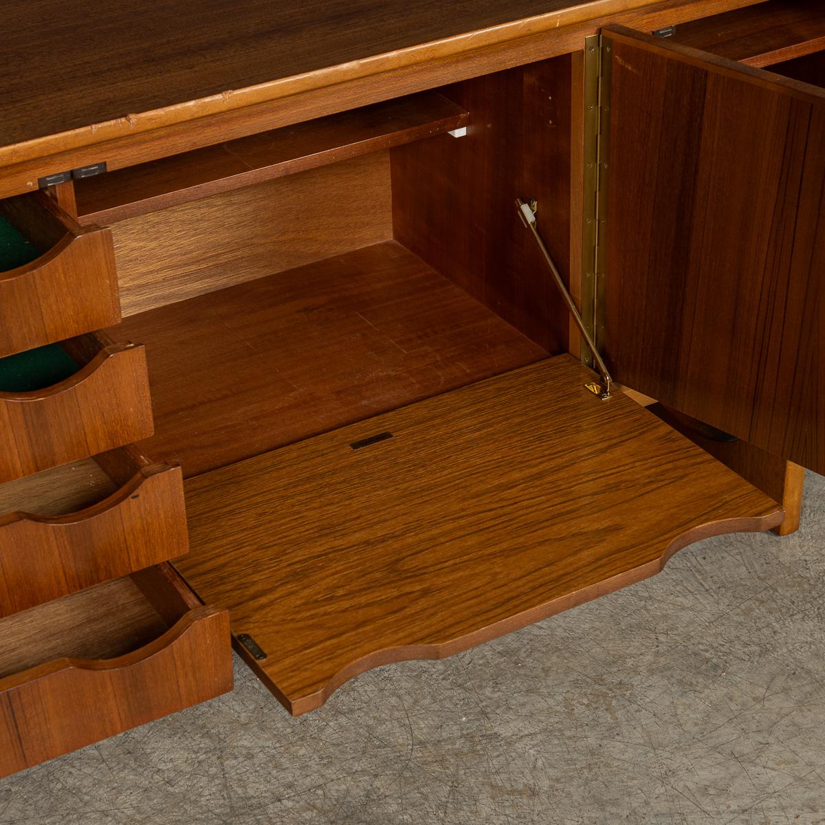 Vintage 20th Century English Teak Sideboard By Stonehill Furniture c.1960 For Sale 6