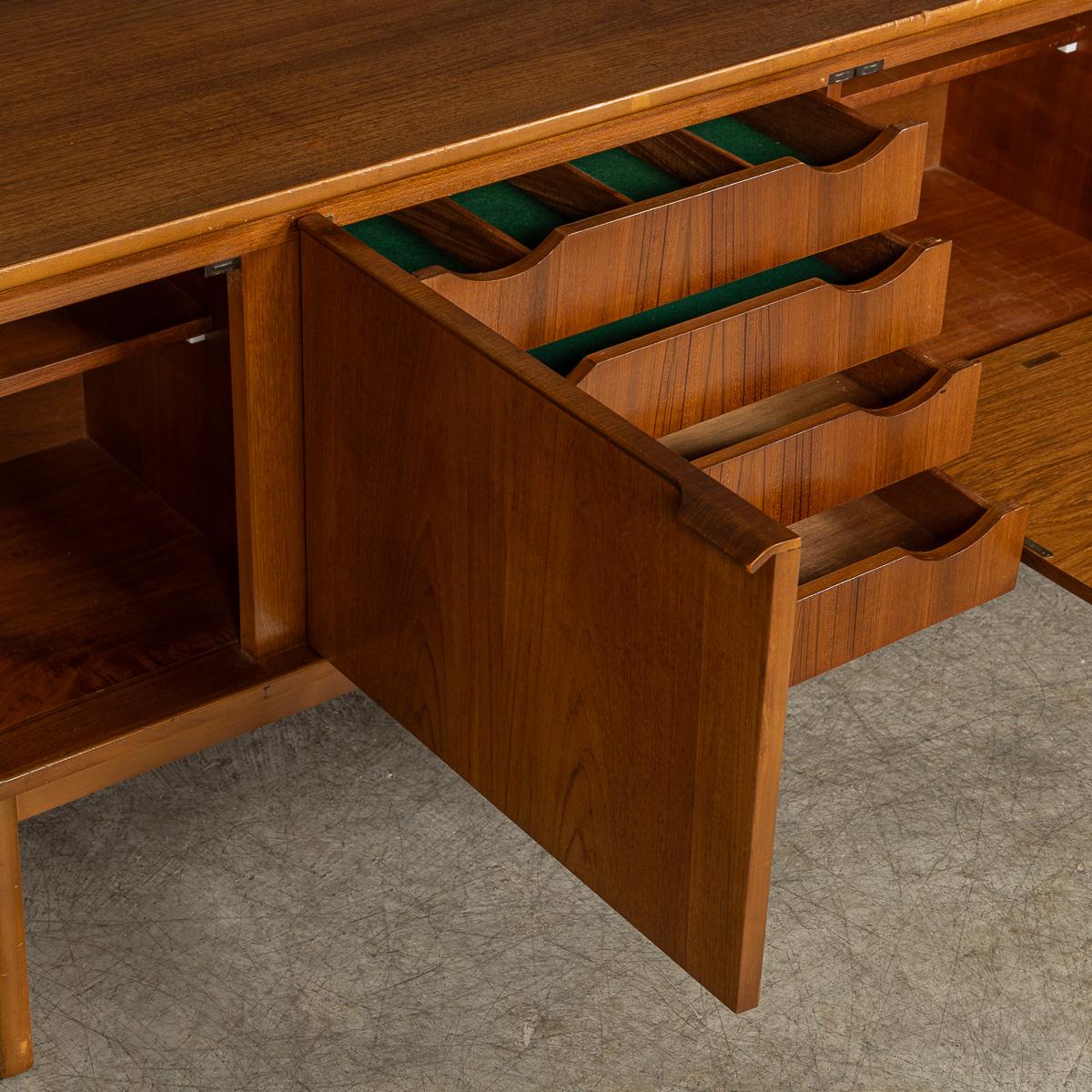 Vintage 20th Century English Teak Sideboard By Stonehill Furniture c.1960 For Sale 9