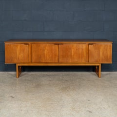 Aparador inglés vintage de teca del siglo XX de Stonehill Furniture c.1960