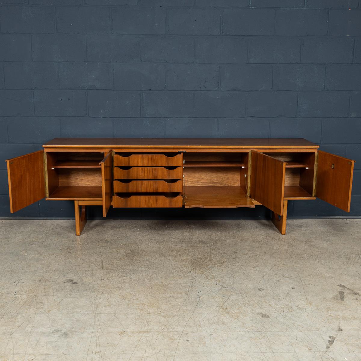 Vintage 20th Century English Teak Sideboard By Stonehill Furniture c.1960 For Sale 1
