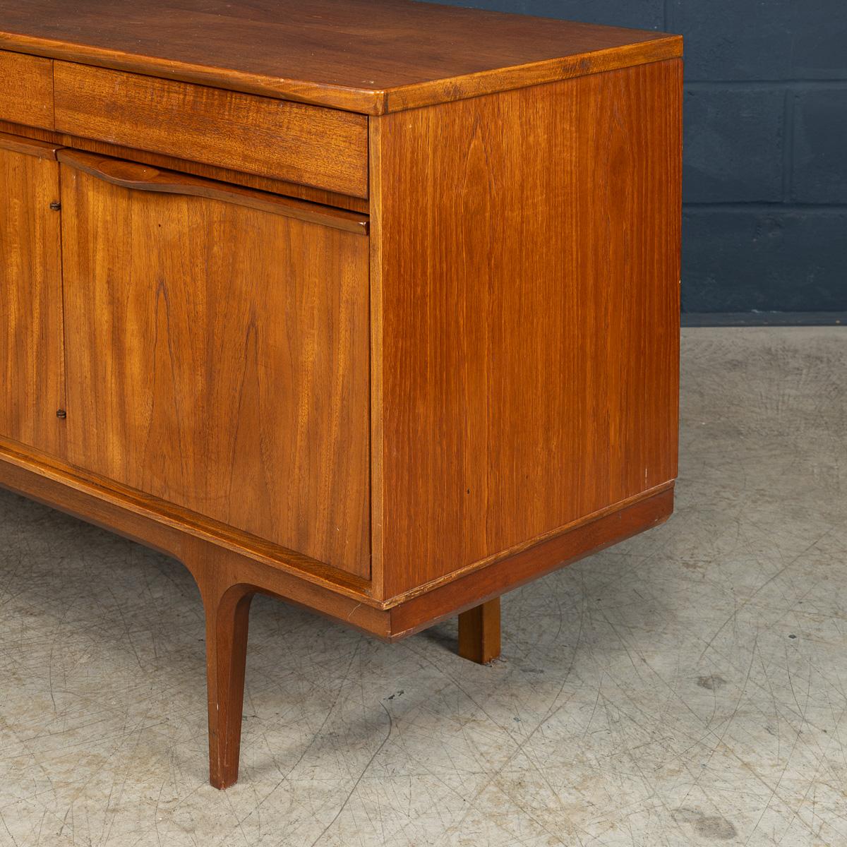 Vintage 20th Century English Teak Sideboard c.1960 For Sale 2