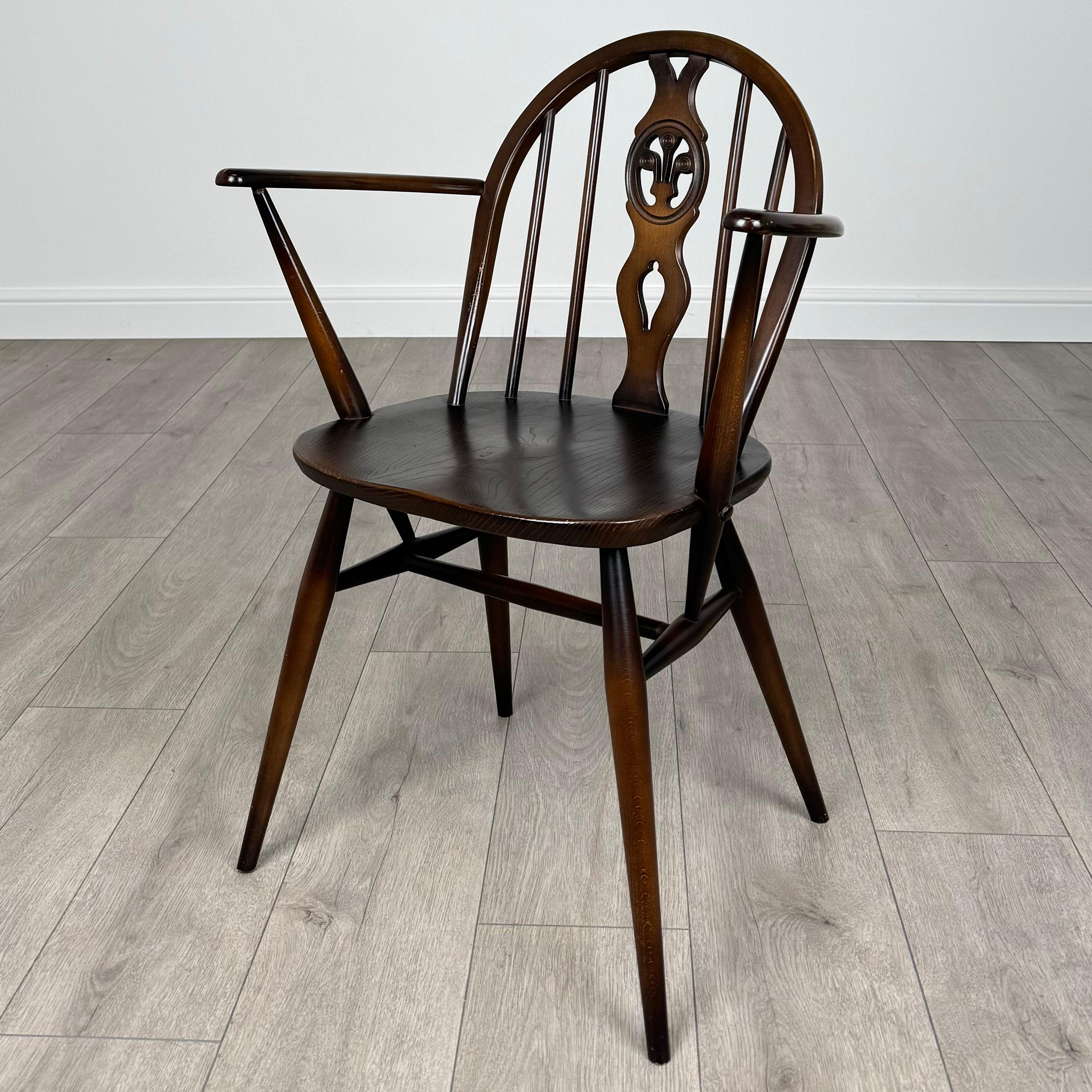 Vintage 20th Century Ercol Dining Table With 6 Dining Chair's ( REF AF-3613 ) en vente 6