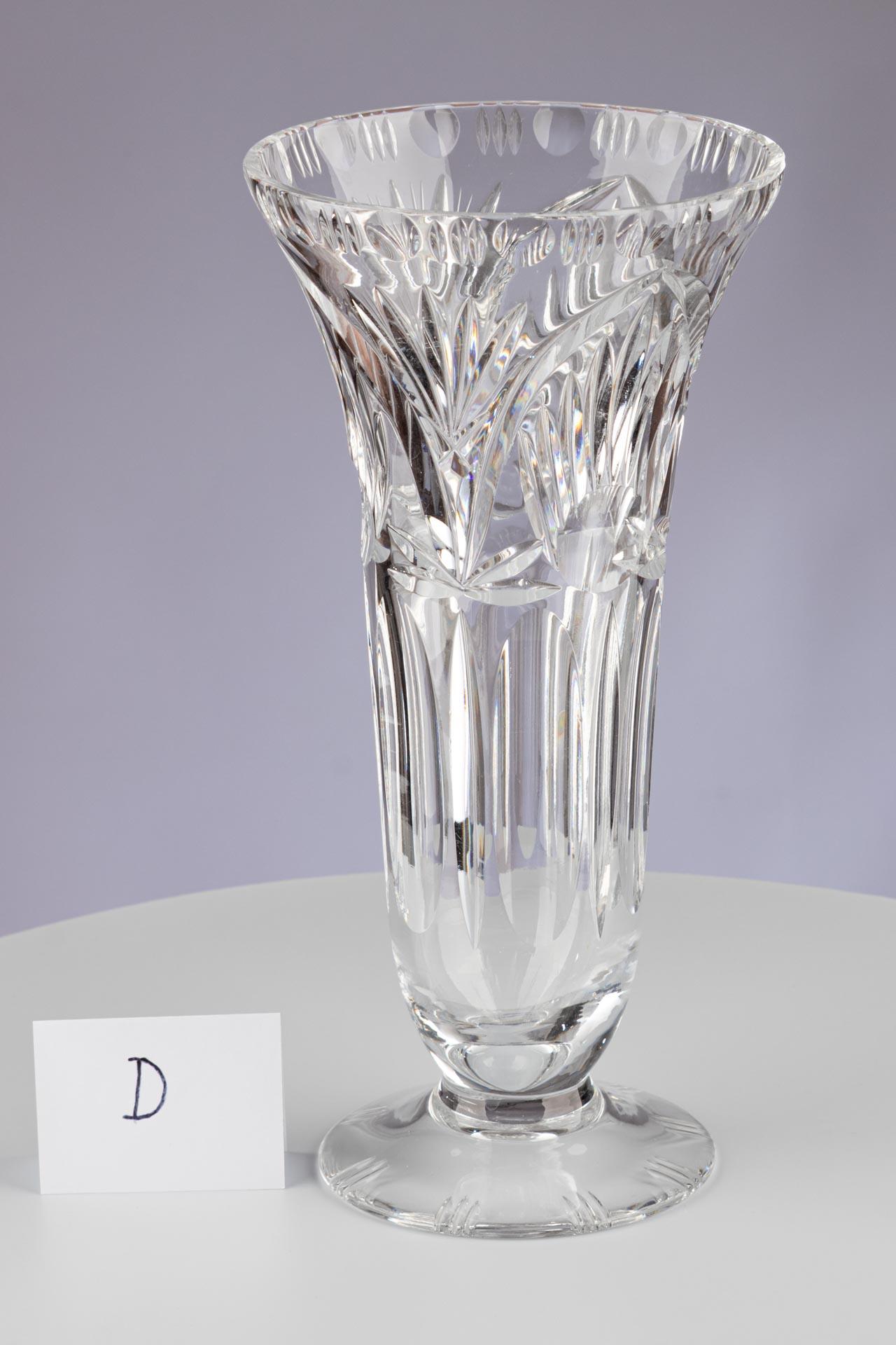 Vintage 20th Century European Crystal Glass Flower Floral Vase For Sale 2