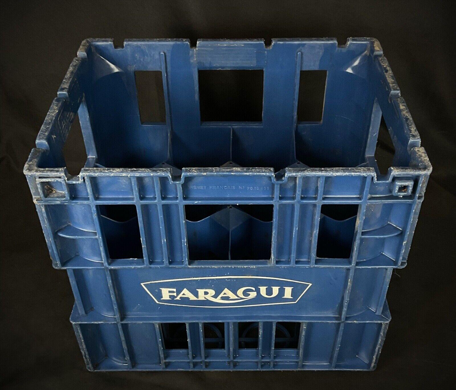 Plastique Porte-bouteilles Faragui du 20ème siècle - Design décoratif français - 2Y546 en vente