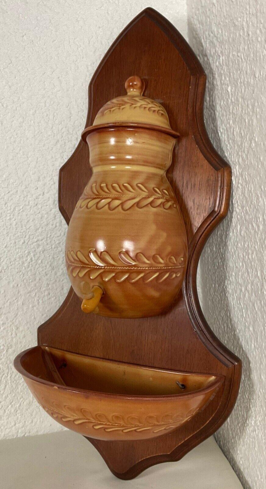 Fuente de Pared de Cerámica Floral Vintage Siglo XX - Artesanía Francesa - 2Y551 en venta 1
