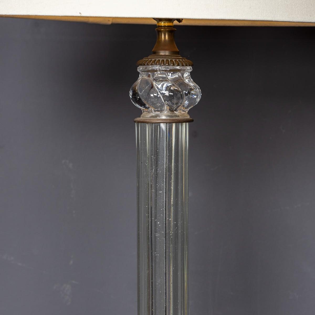 20ième siècle Vintage 20th Century French Pair of Column Crystal & Bronze Table Lamps c.1979 en vente
