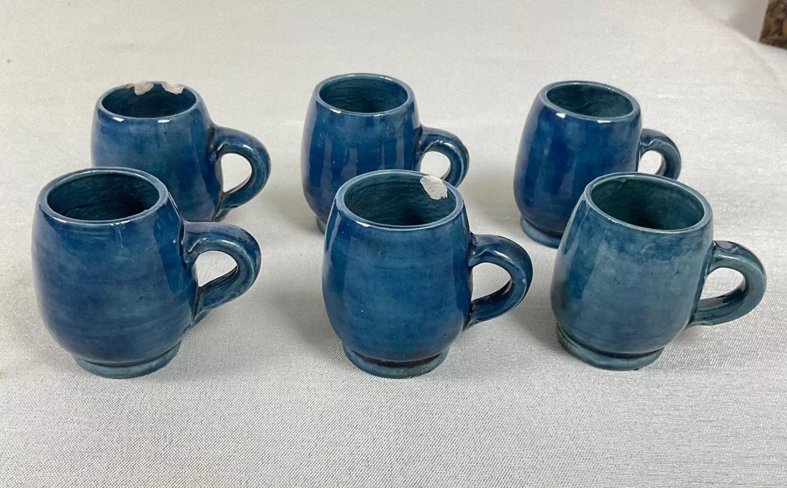 Set di liquori da tavola francese del 20° secolo - Botte e 6 coppette - 2Y481 in vendita 2