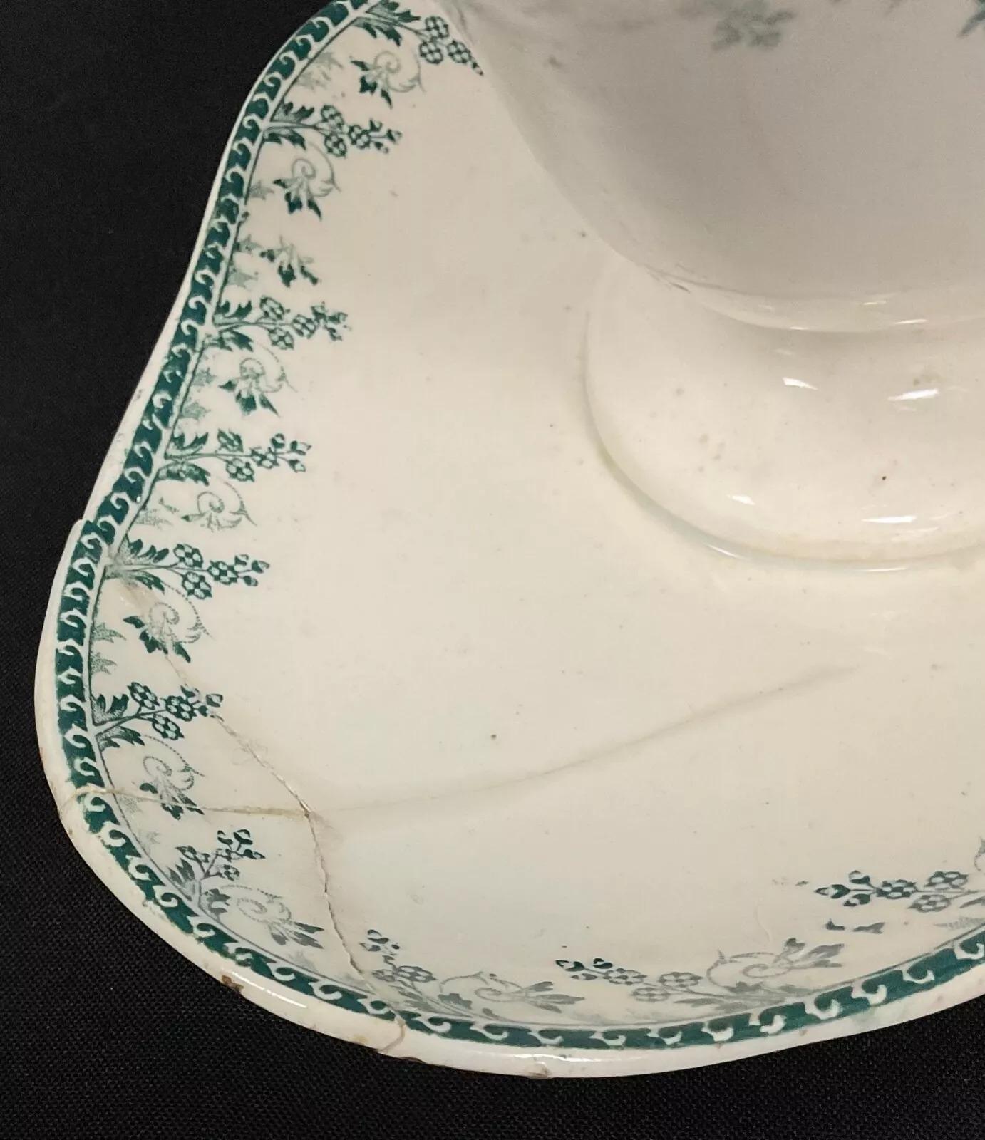 Vintage 20th Century Gien Porcelain Gravy Boat – Montagny Floral Design - 2Y512 For Sale 9