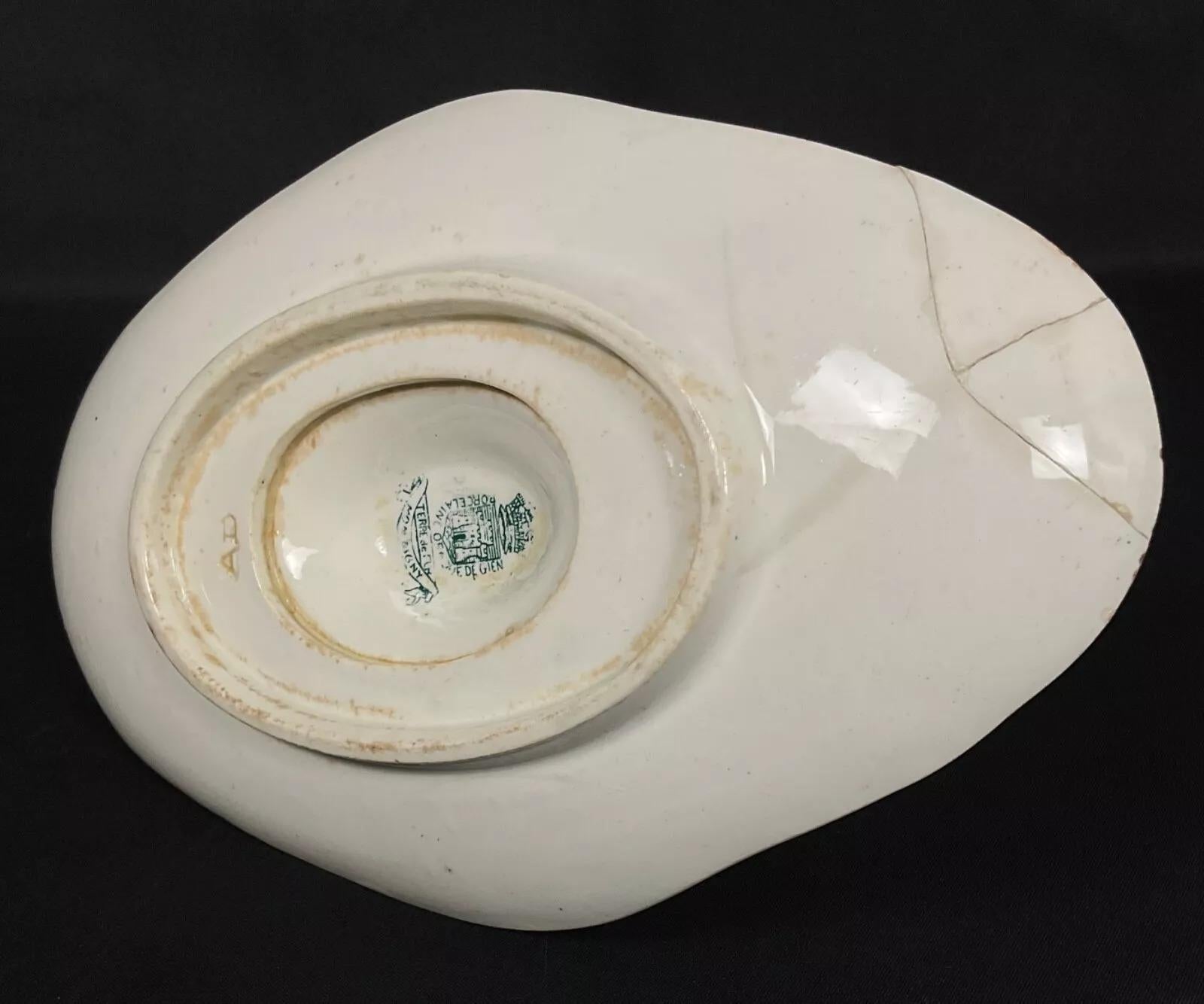 Vintage 20th Century Gien Porcelain Gravy Boat – Montagny Floral Design - 2Y512 For Sale 2
