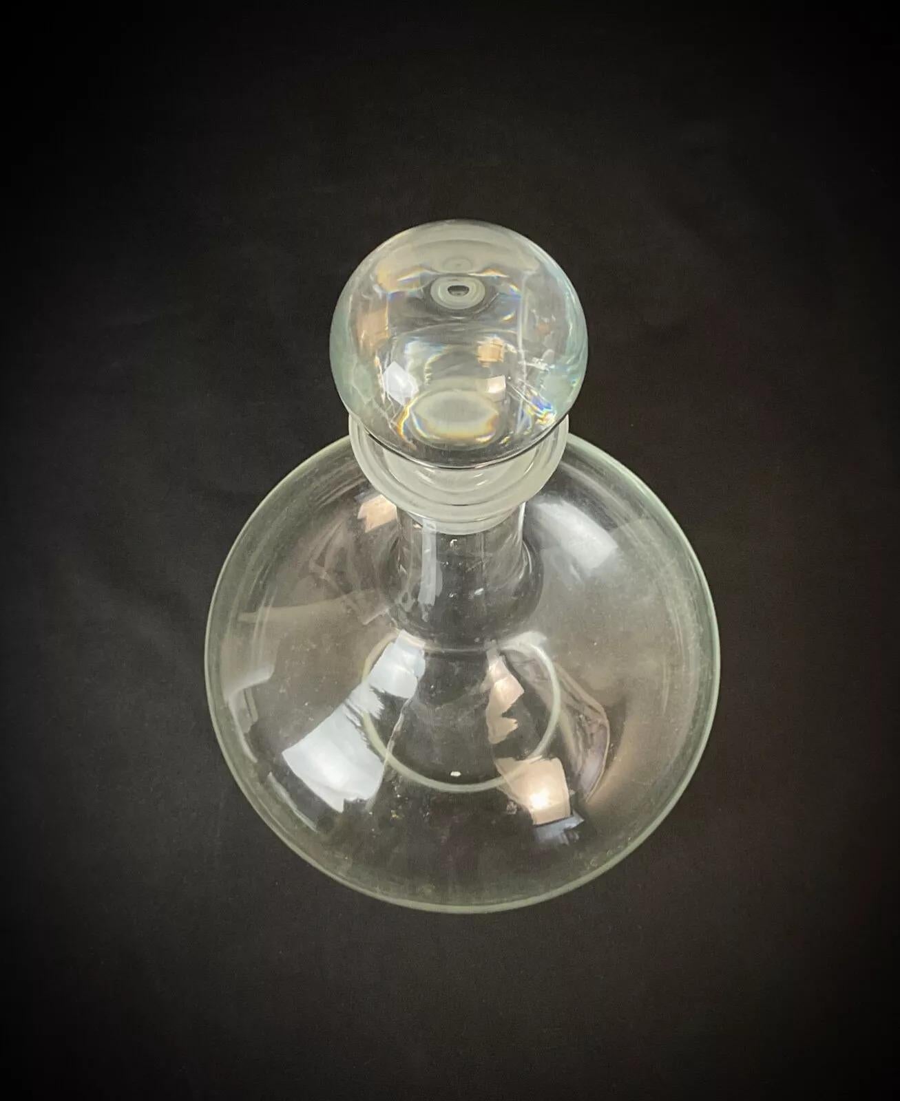 French Vintage 20th Century Glass Wine Decanter - 2Y588 For Sale