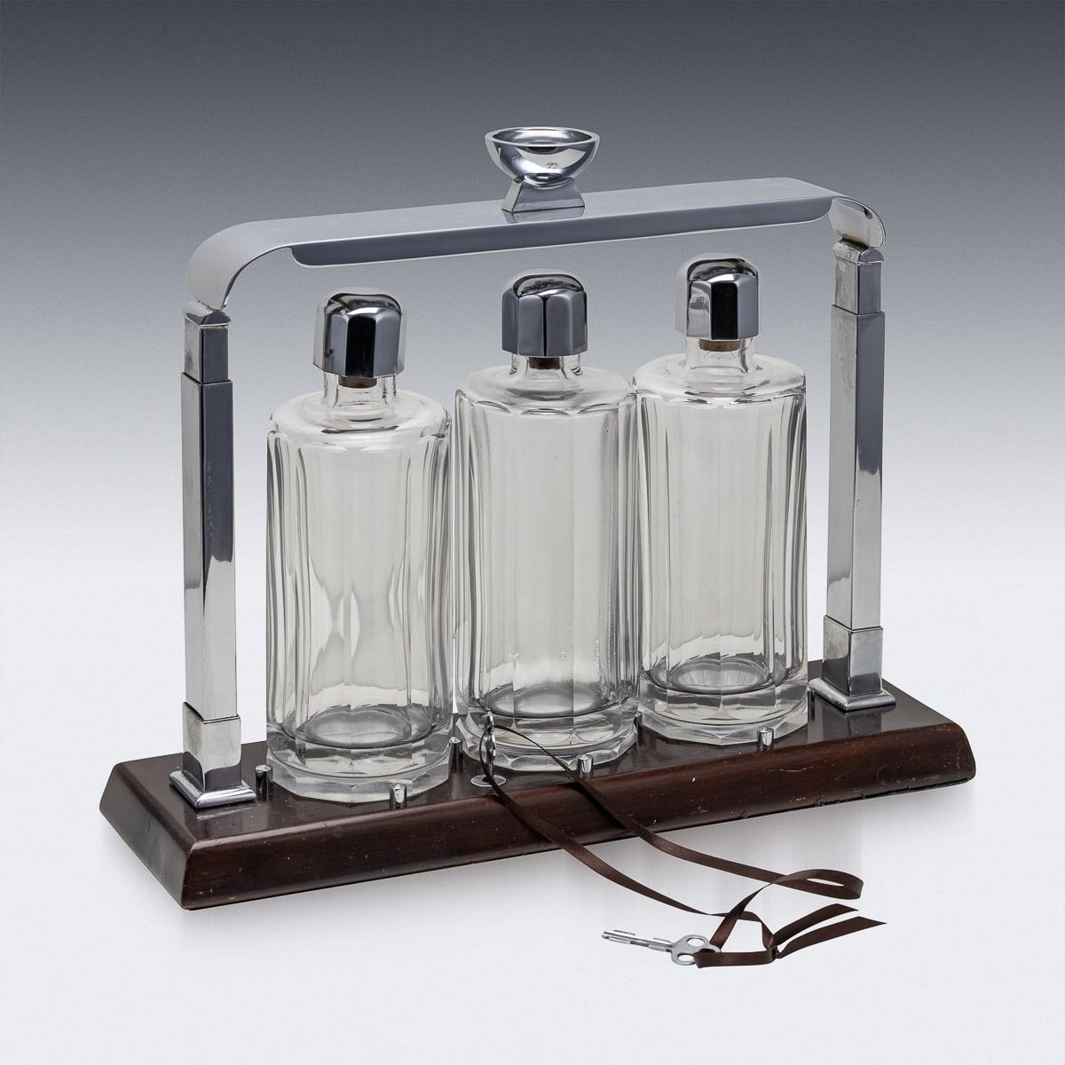 Vintage 20th Century Italian Art Deco Tantalus Set c.1930 In Good Condition For Sale In Royal Tunbridge Wells, Kent