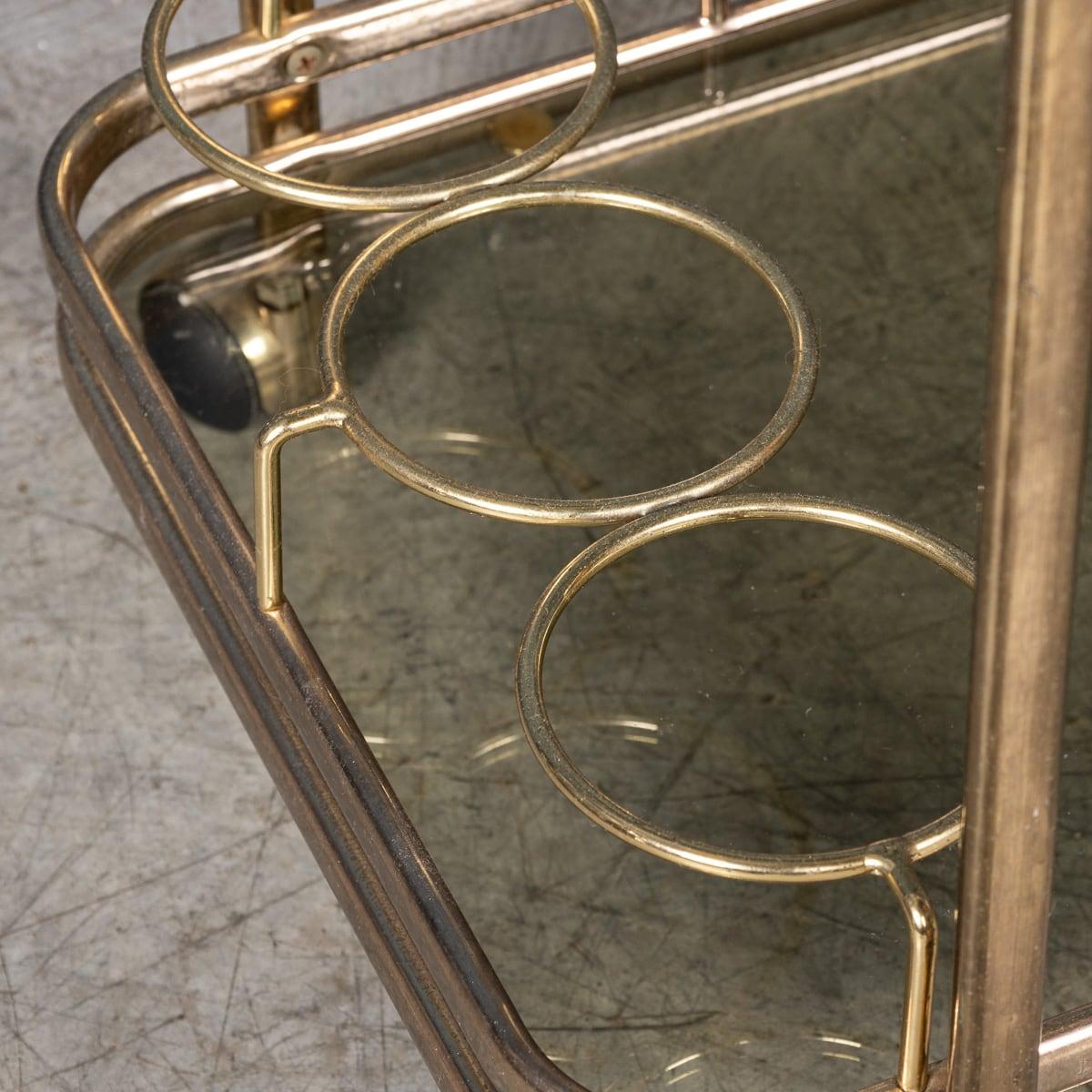 Carrello portabevande con cornice in ottone d'epoca del 20° secolo italiano, c.1980 in vendita 3