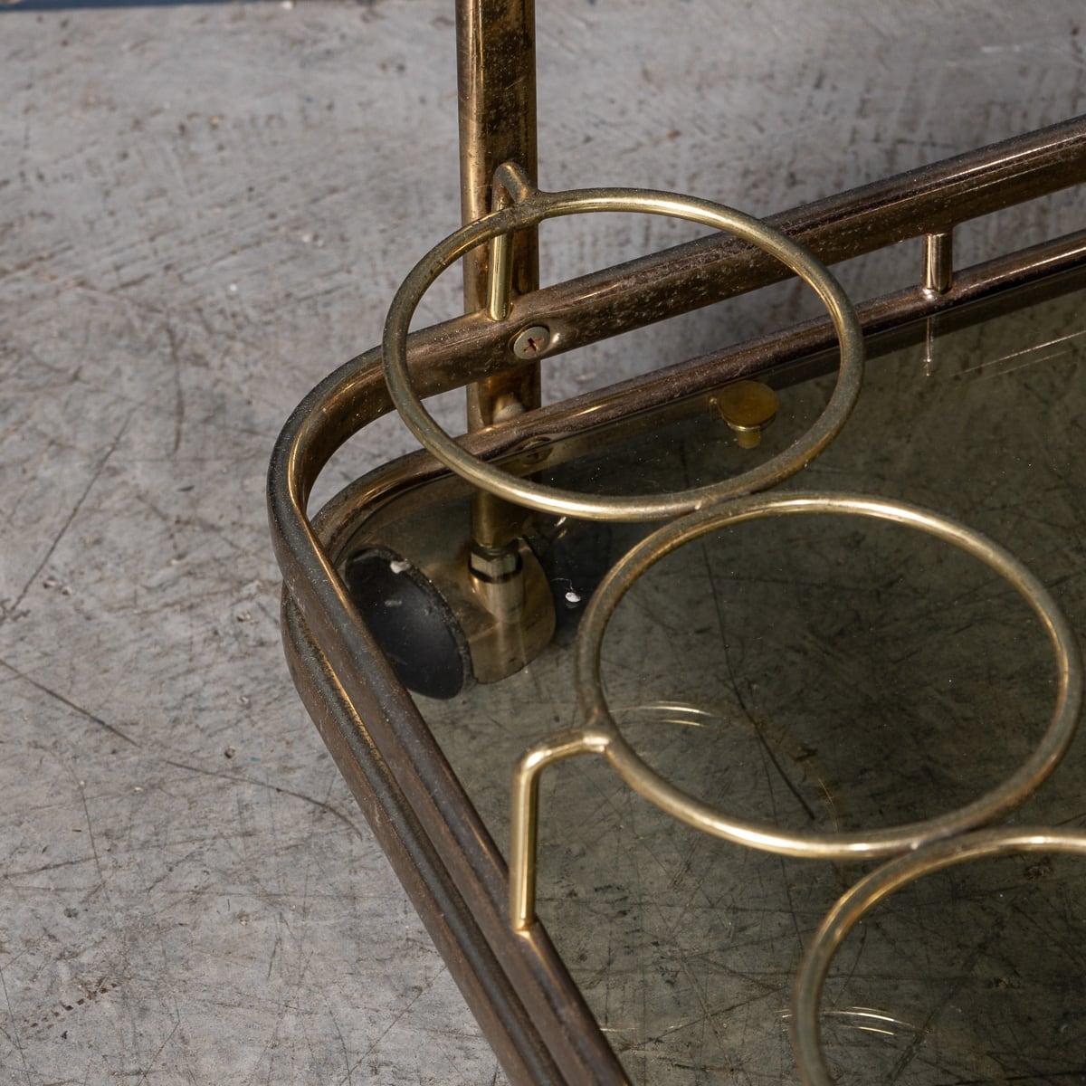 Carrello portabevande con cornice in ottone d'epoca del 20° secolo italiano, c.1980 in vendita 2