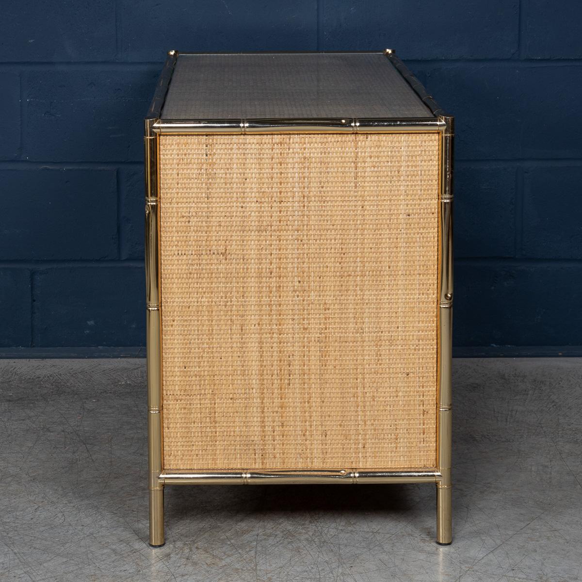 XX secolo Armadio italiano del 20° secolo con cornice in ottone, in rattan e finto bambù, c.1980 in vendita