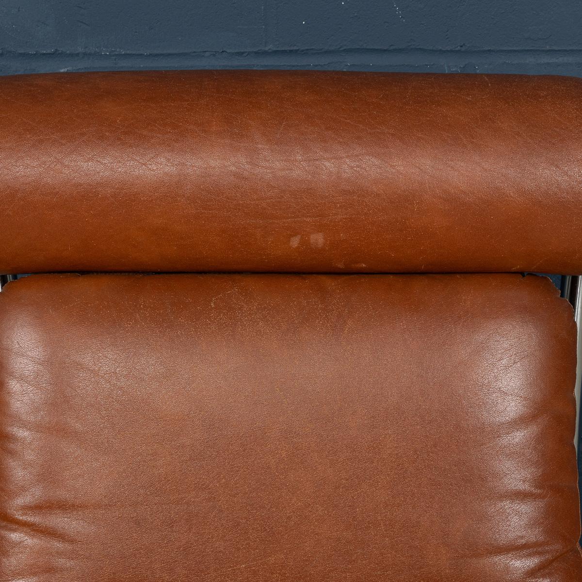 Vintage 20th Century Italian Brown Leather Recliner Armchair c.1980 en vente 9