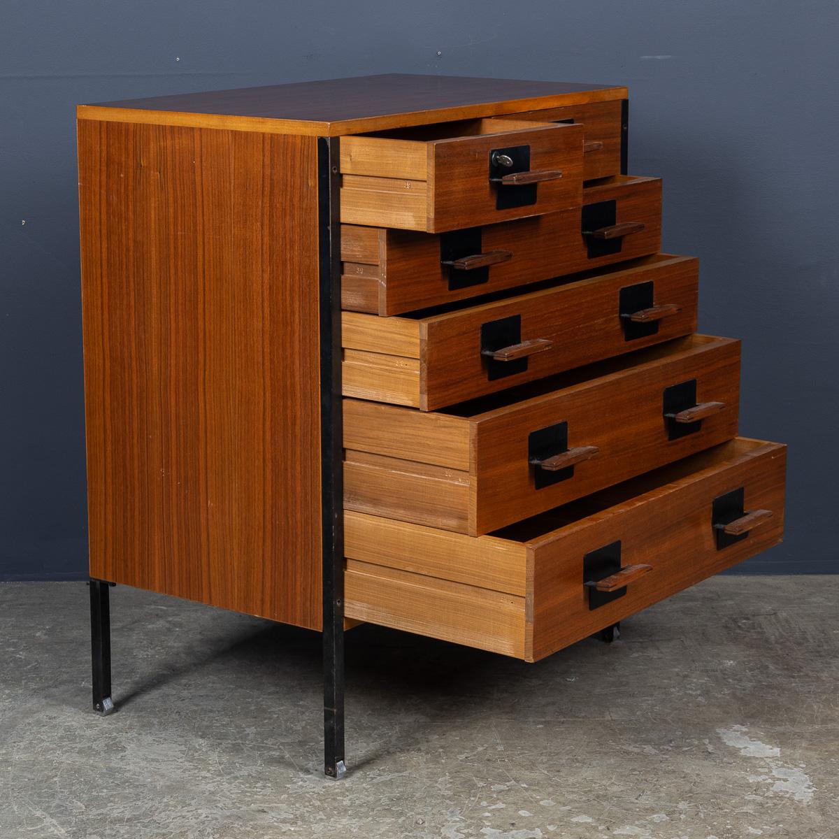 Commode italienne vintage du 20ème siècle par Ico Parisi pour Mim Roma c.1950 en vente 1