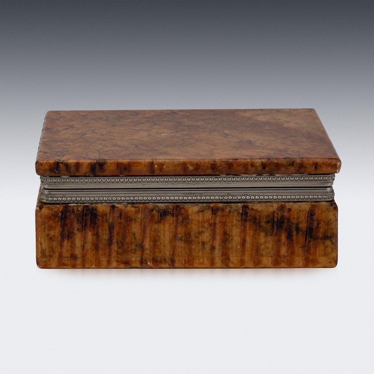 Autre Vintage 20th Century Italian Rosso Verona Marble Cigarette Box c.1960 en vente