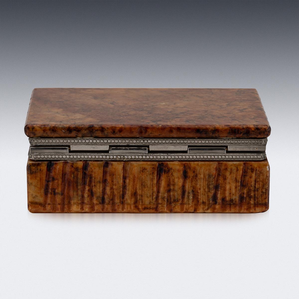Vintage 20th Century Italian Rosso Verona Marble Cigarette Box c.1960 Bon état - En vente à Royal Tunbridge Wells, Kent