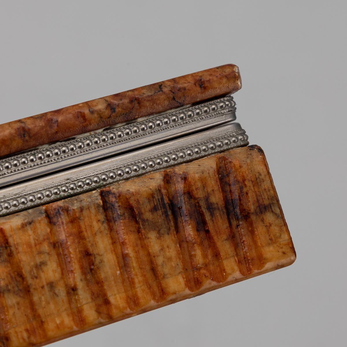 Vintage 20th Century Italian Rosso Verona Marble Cigarette Box c.1960 en vente 2
