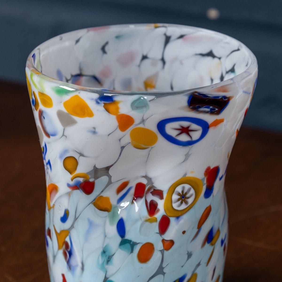Ensemble italien du 20ème siècle de 8 verres à boire fabriqués à la main à Murano en vente 13