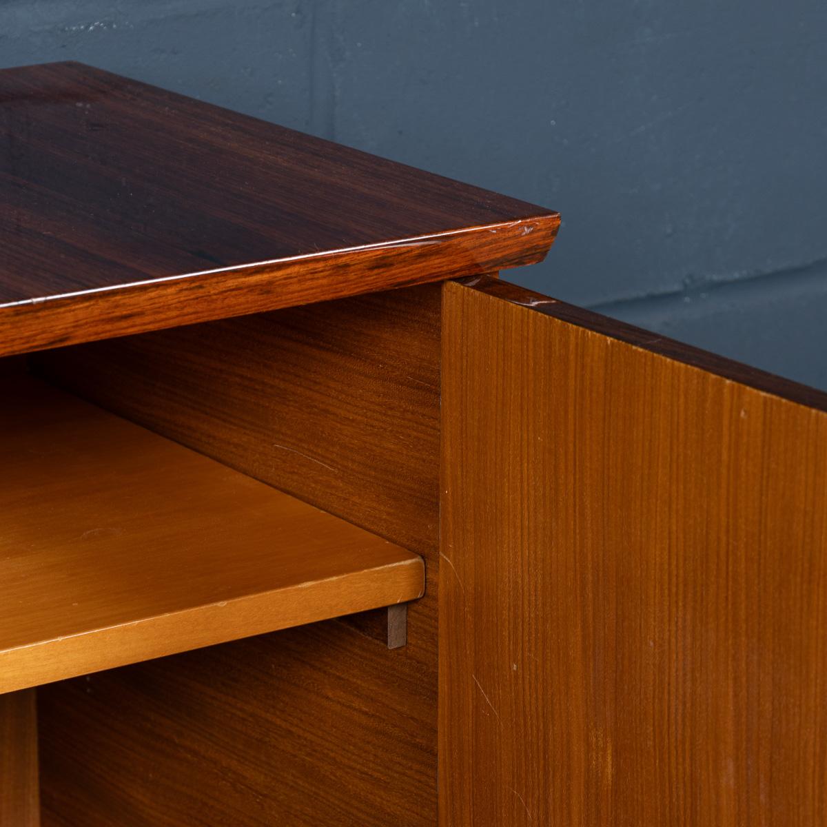 Vintage 20th Century Italian Sideboard In The Manner Of Vittorio Dassi c.1960 For Sale 8
