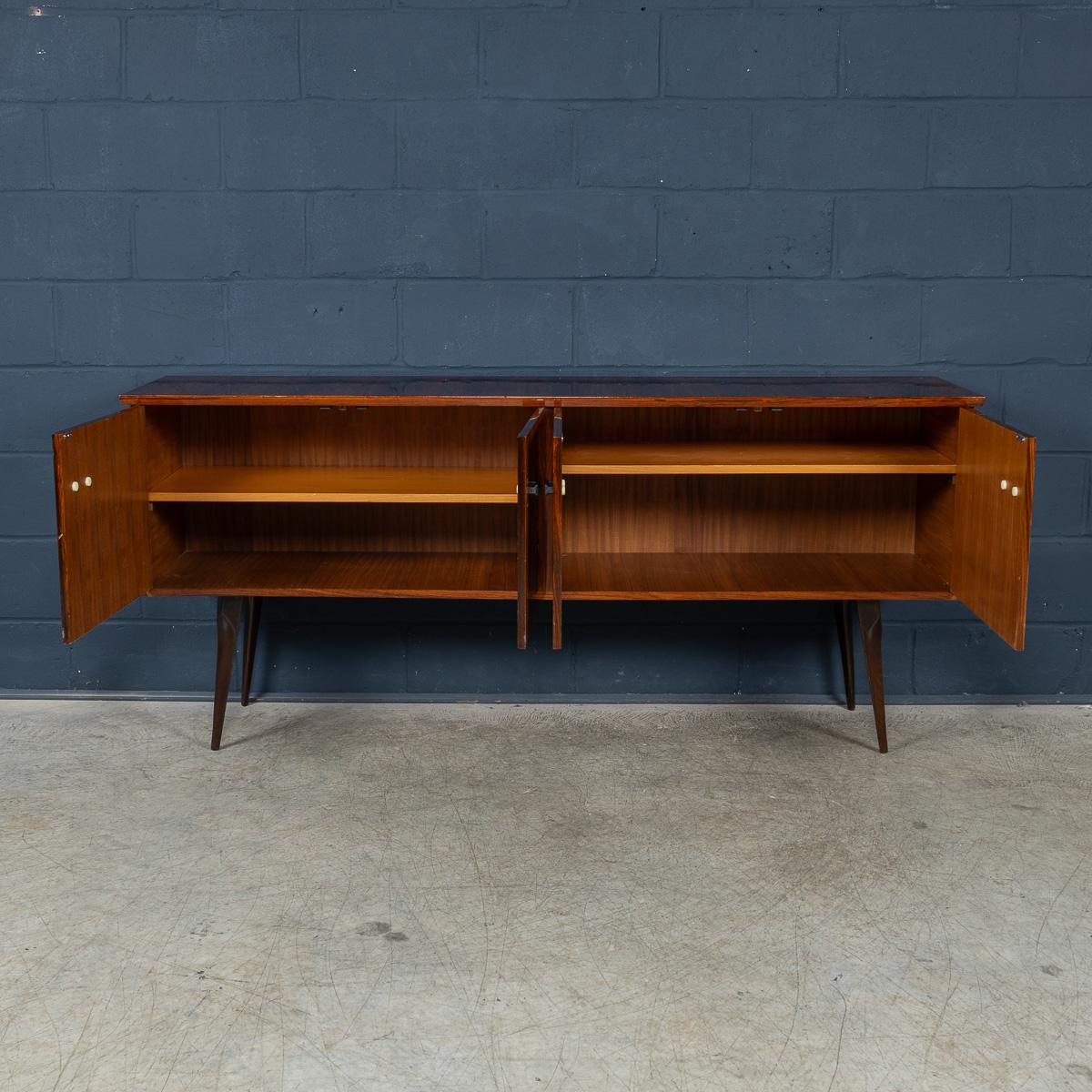 Vintage 20th Century Italian Sideboard In The Manner Of Vittorio Dassi c.1960 For Sale 2