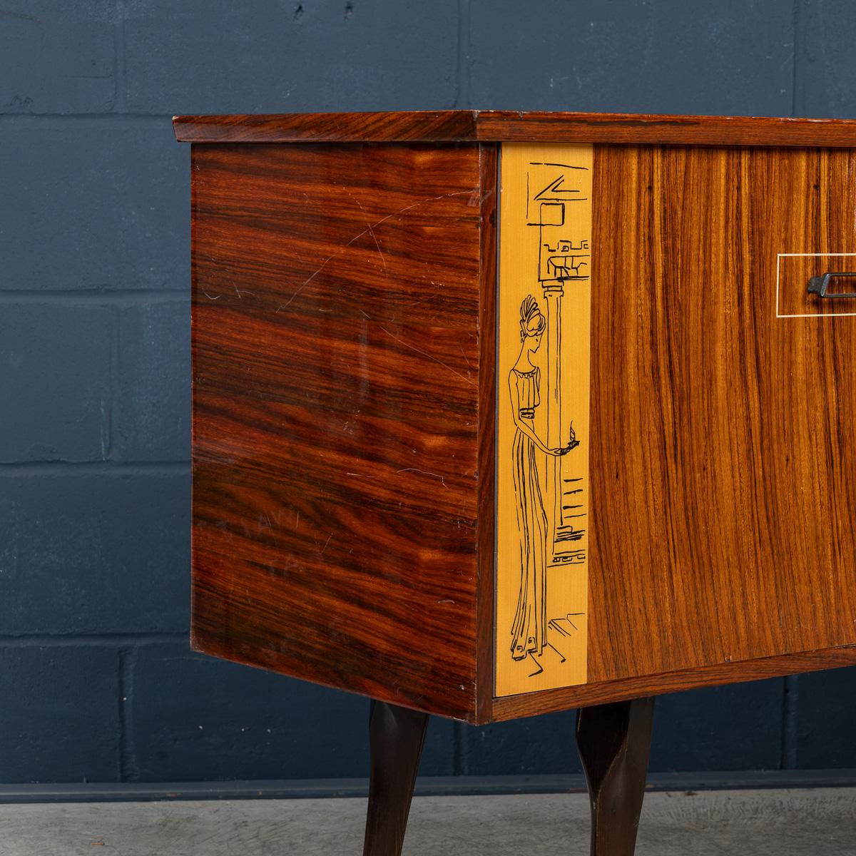 Vintage 20th Century Italian Sideboard In The Manner Of Vittorio Dassi c.1960 For Sale 4